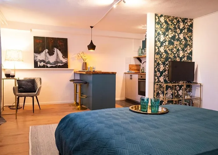 Magnolia Im Souterrain * Kassel